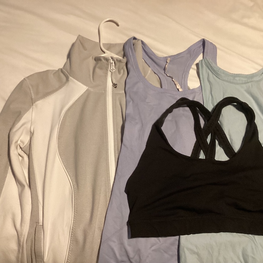 6 Lululemon items (retail $372)